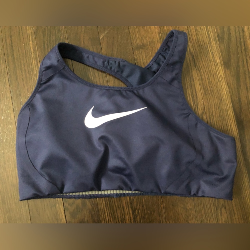 Navy Nike Women’s Sports Bra XL